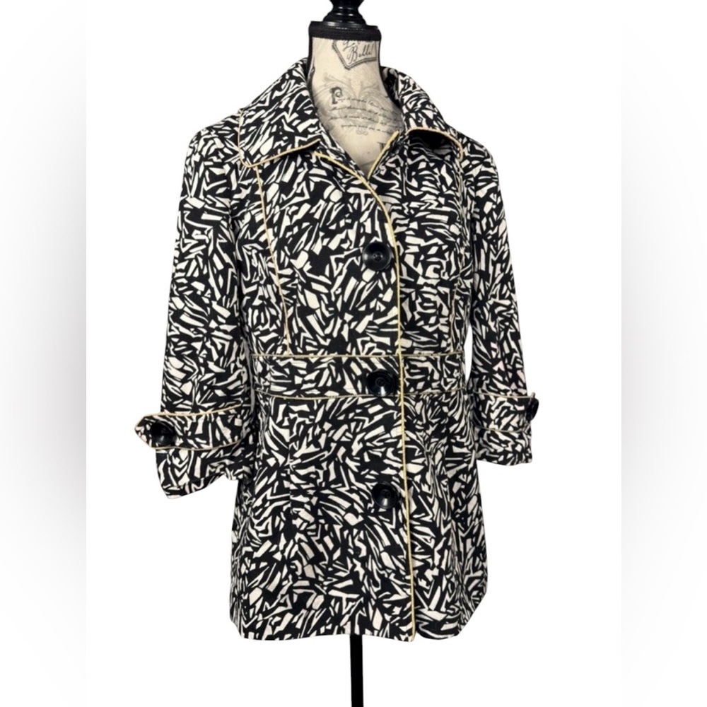 Sharon Young Chic Elegance Black and White Patterned Button Down Jacket Size 8